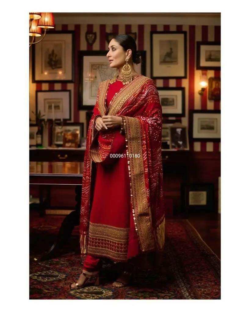 Kareena Kapoor Inspired Red Muslin Cotton Long Kurti-Pant Set