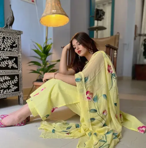 Floral Handpainted Georgette kurta with Pant & Dupatta